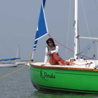Sailing at Gateway of India, Mumbai (XS 63 Sailboat - 8 Seater)