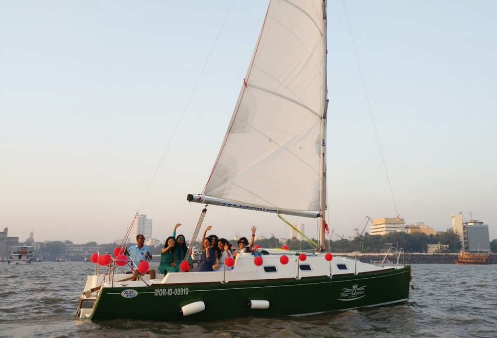 Sailing at Gateway of India, Mumbai (XS 26 Yacht)