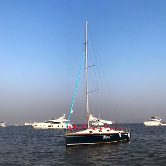 Sailing at Gateway of India, Mumbai (XS 27 Yacht)