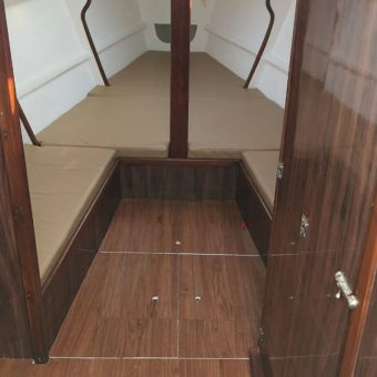 Sailing at Gateway of India, Mumbai (XS 27 Yacht)