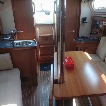 Hanse 325 Yacht - Sailing at Gateway of India, Mumbai