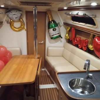 Hanse 325 Yacht - Sailing at Gateway of India, Mumbai