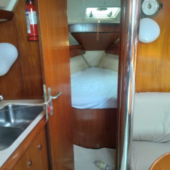 Jeanneau 34 Yacht Charter Mumbai 5