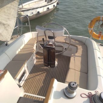 Jeanneau 34 Yacht Charter Mumbai 6