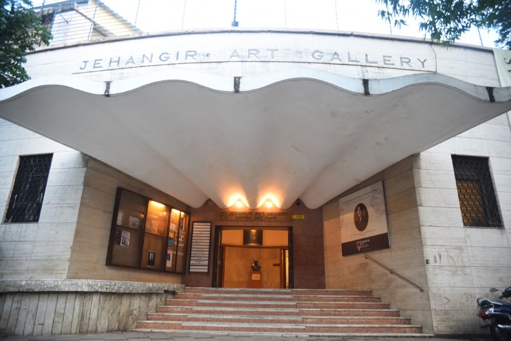 Things to Do in Mumbai, Jehangir Art Gallery, Kala Ghoda