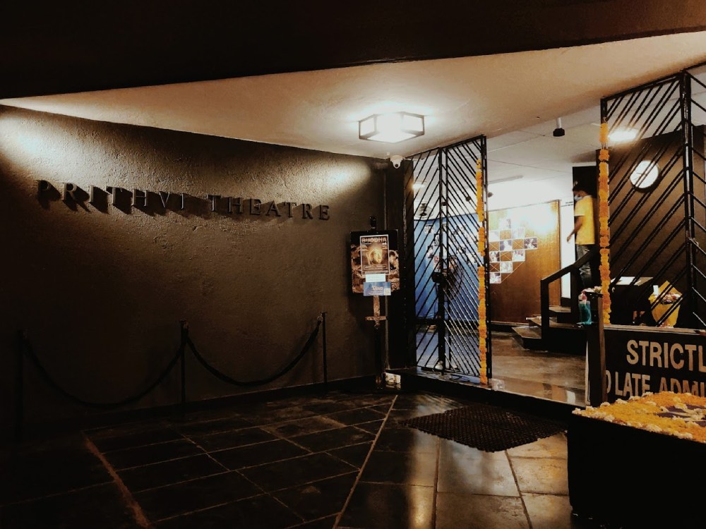 Things to Do in Mumbai, Prithvi Theatre, Juhu