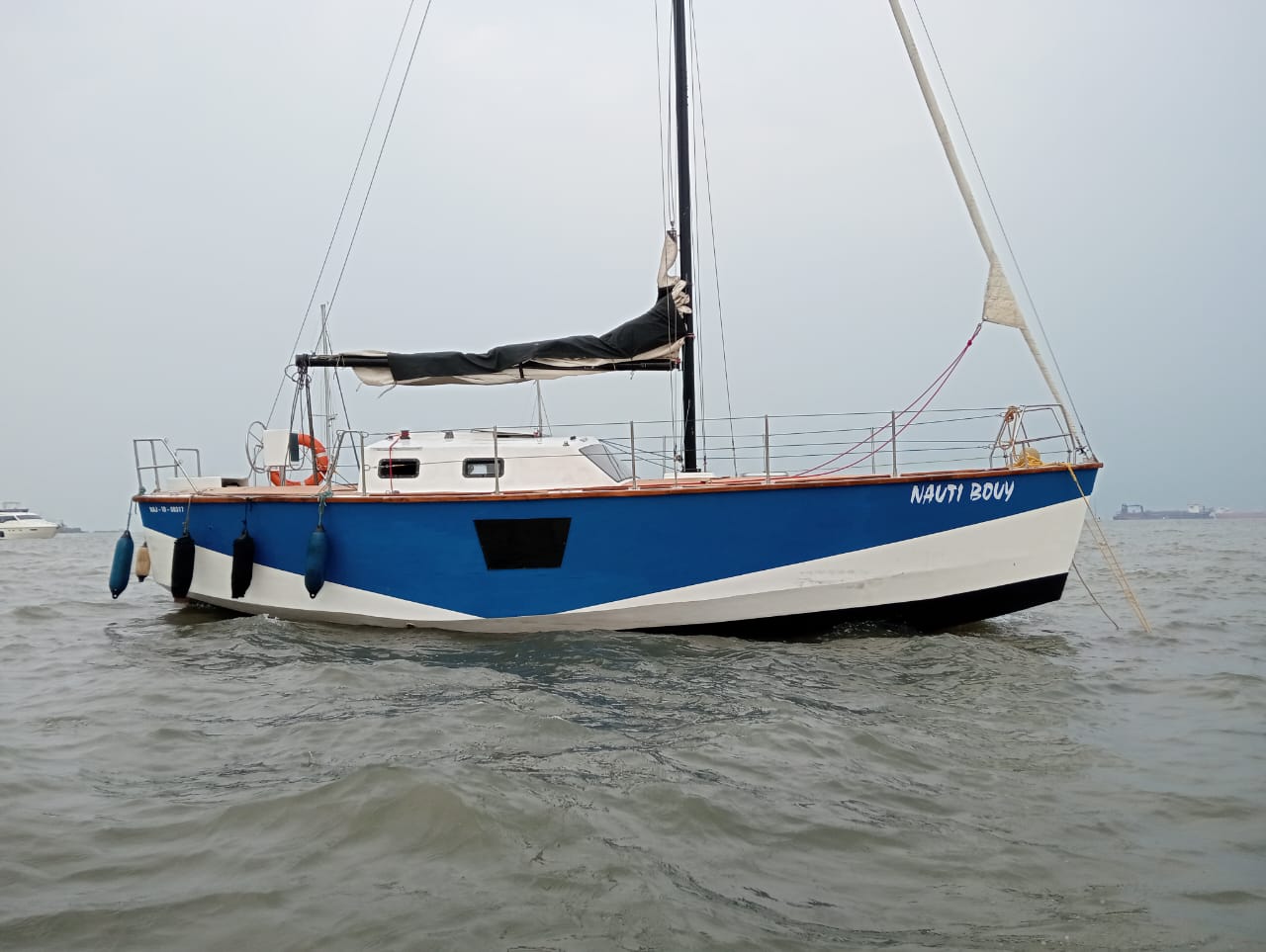 JSR 32 Yacht – Sailing at Gateway of India, Mumbai