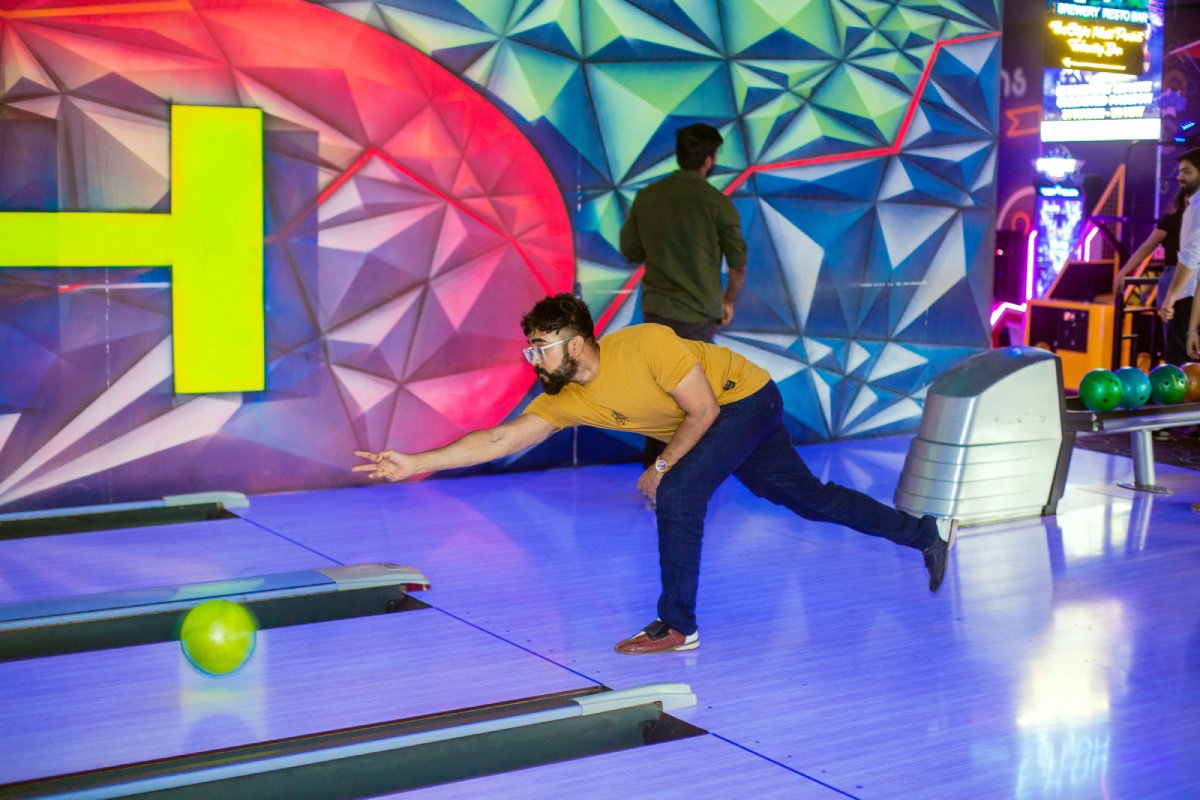 Bowling in Mumbai at Smaaash Utopia City, Lower Parel, Mumbai