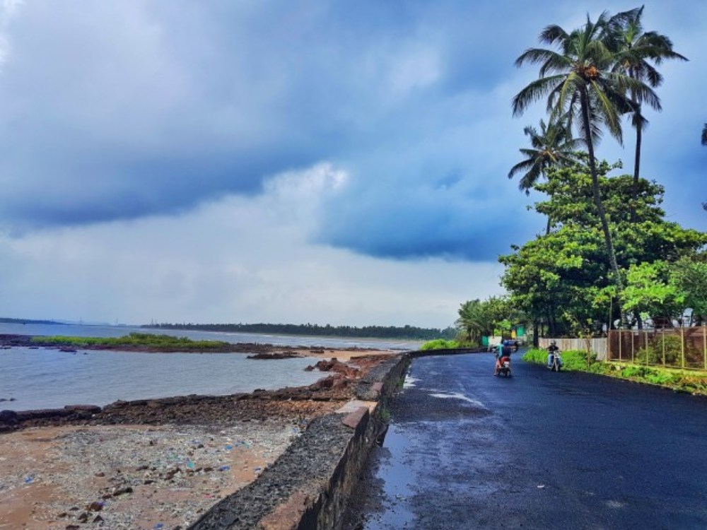 Places to visit in Mumbai, Aksa Beach, Malad