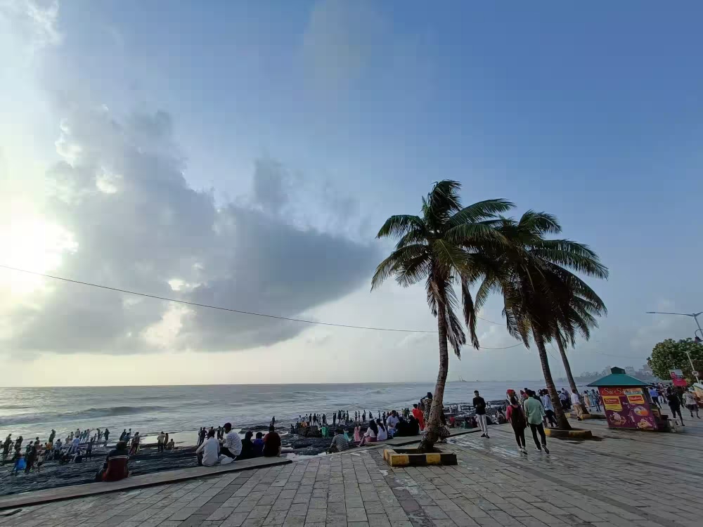 Places to visit in Mumbai, Bandstand Promenade, Bandra