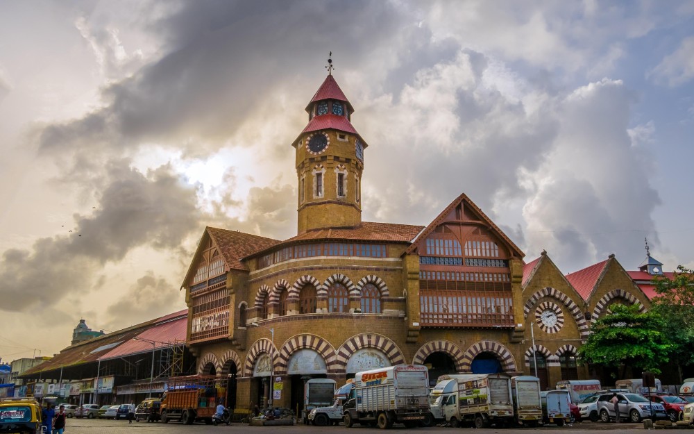 Places to visit in Mumbai, Crawford Market, Fort