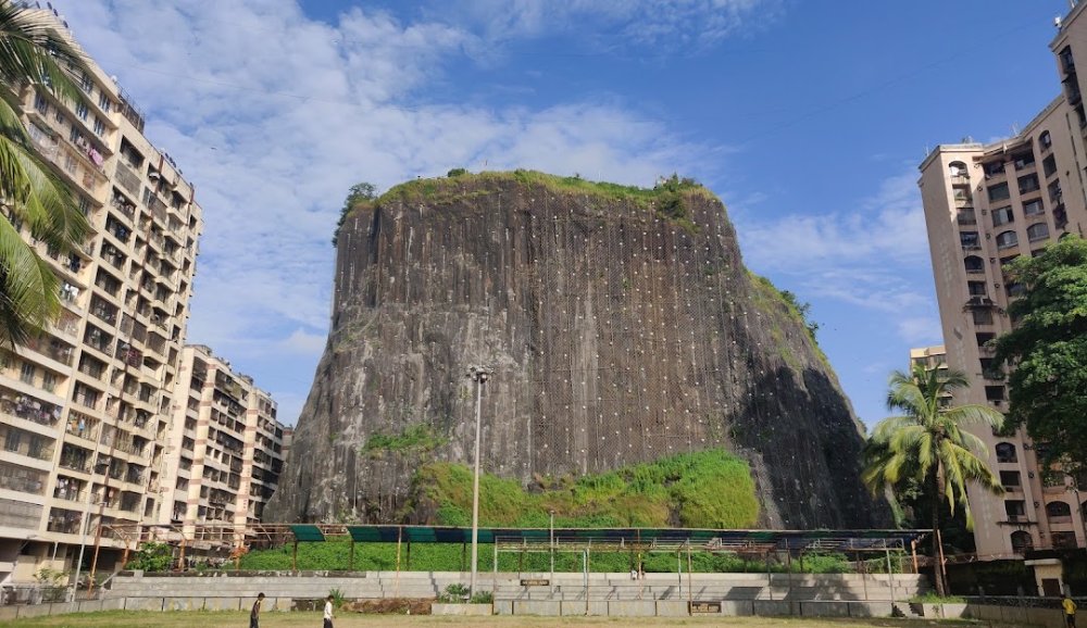 Places to visit in Mumbai, Gilbert Hill, Andheri