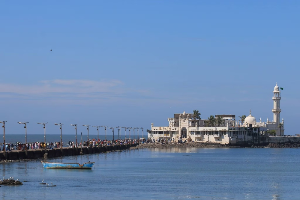 Places to visit in Mumbai, Haji Ali Dargah