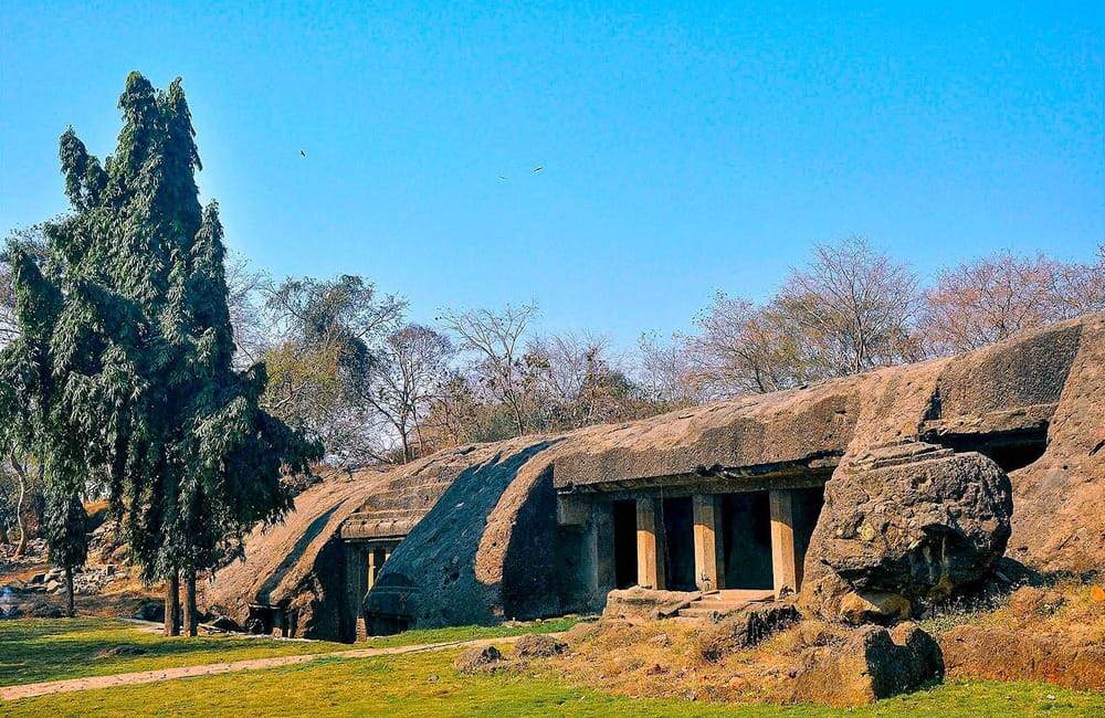 Places to visit in Mumbai, Mahakali Caves, Andheri