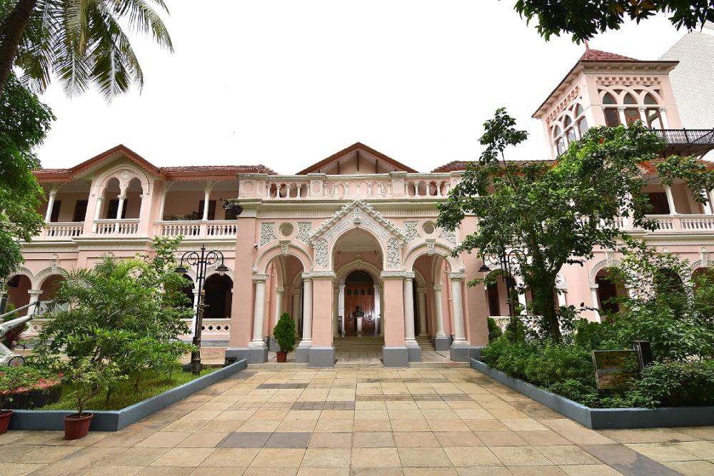 Places to visit in Mumbai, National Museum of Indian Cinema, Cumballa Hill