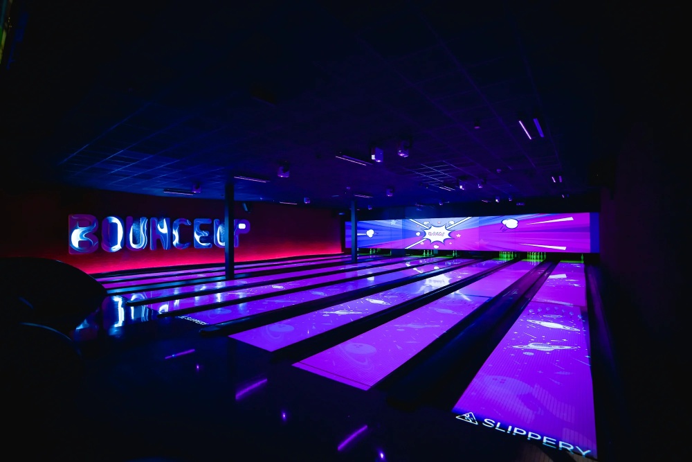 Bowling in Ahmedabad, BounceUp, Skydeck Select