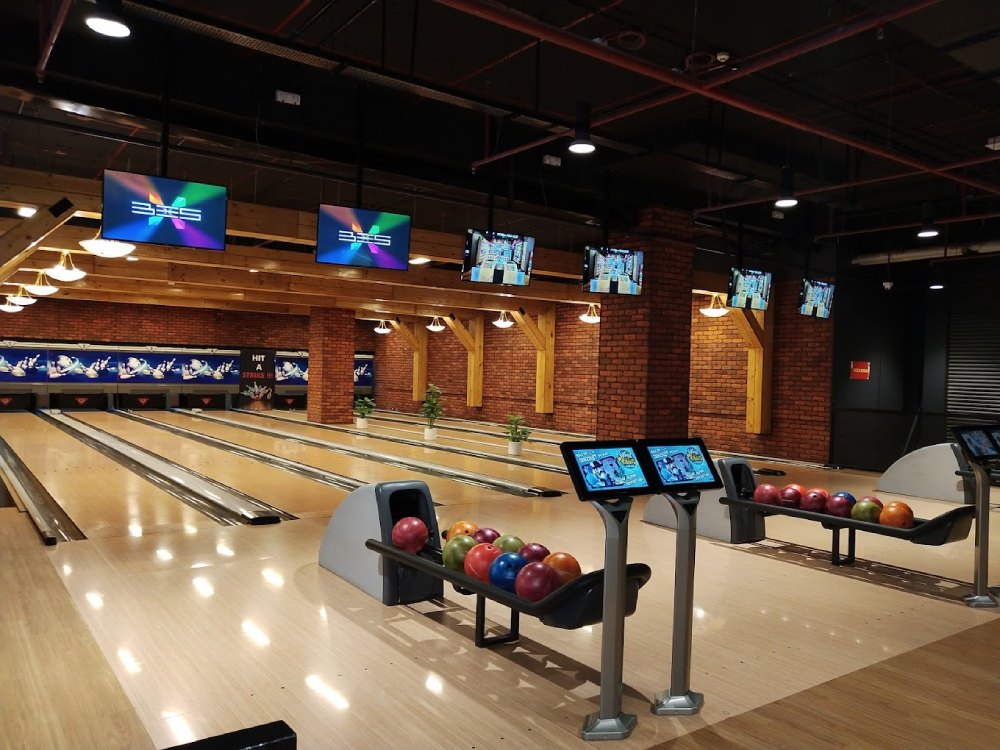 Bowling in Pune, Timezone, Seasons Mall, Hadapsar