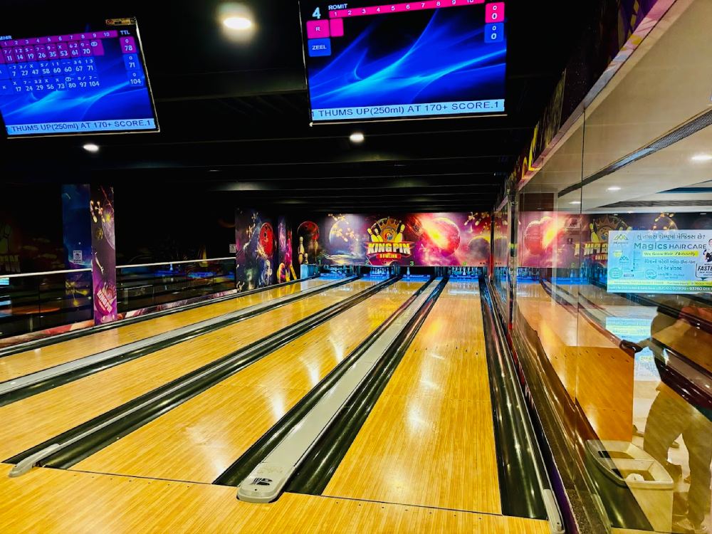 Bowling in Surat, Kingpin Bowling Alley, Adajan