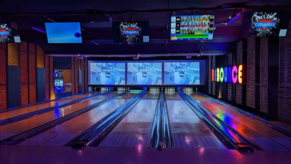 Bowling in Surat, REBOUNCE, Vesu