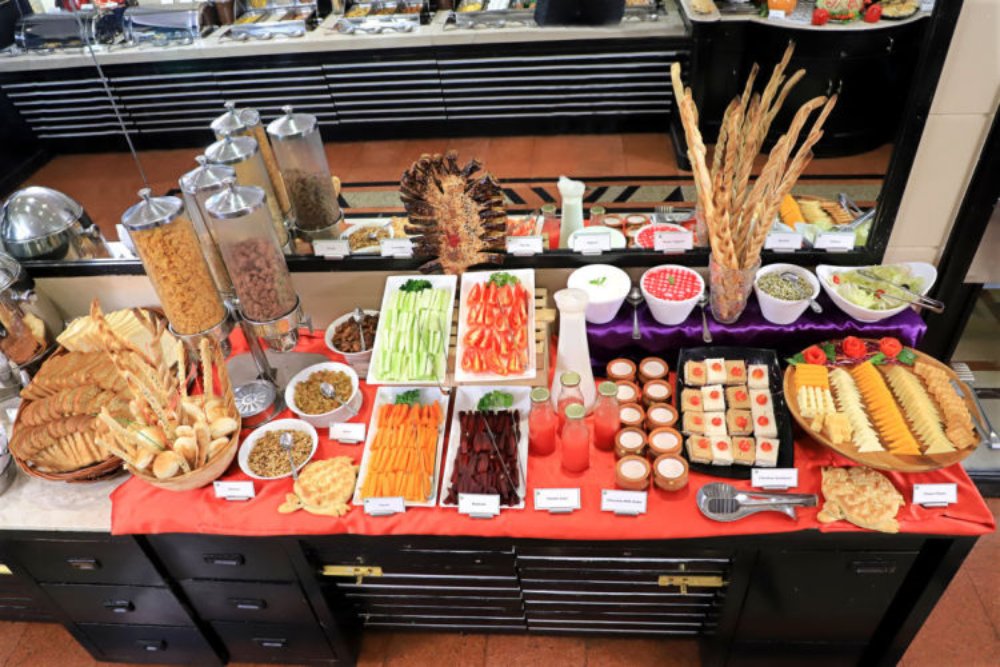 Buffet in Mumbai, Tamarind, Fariyas Hotel, Colaba