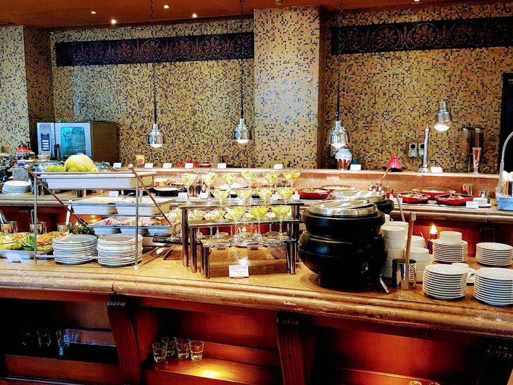 Buffet in Hyderabad, Encounters, Taj Hotel, Banjara Hills