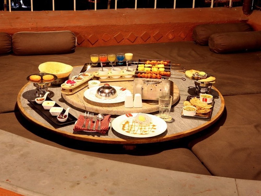 Buffet in Surat, The Lime Tree Restaurant, Lords Plaza Hotel