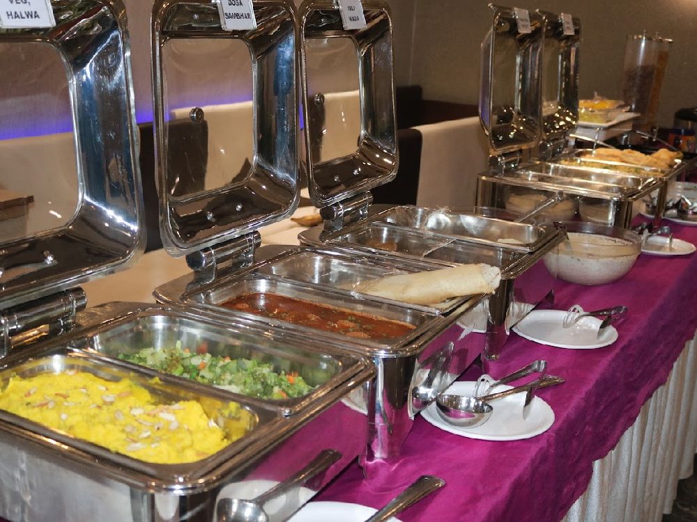Buffet in Surat, Ziyafat Resataurant, Hotel Orange International, Umarwada