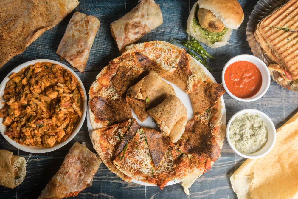 Best street food places in Mumbai, Anand Stall Vile, Parle