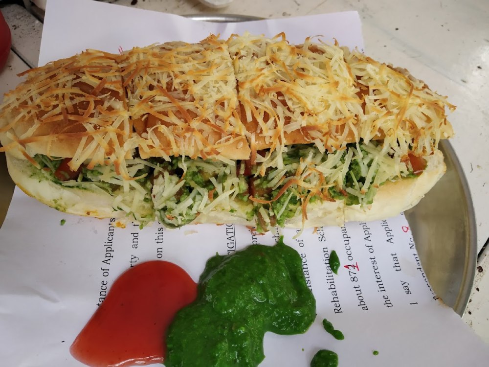 Best street food places in Mumbai, Raju Sandwich Stall, Churchgate