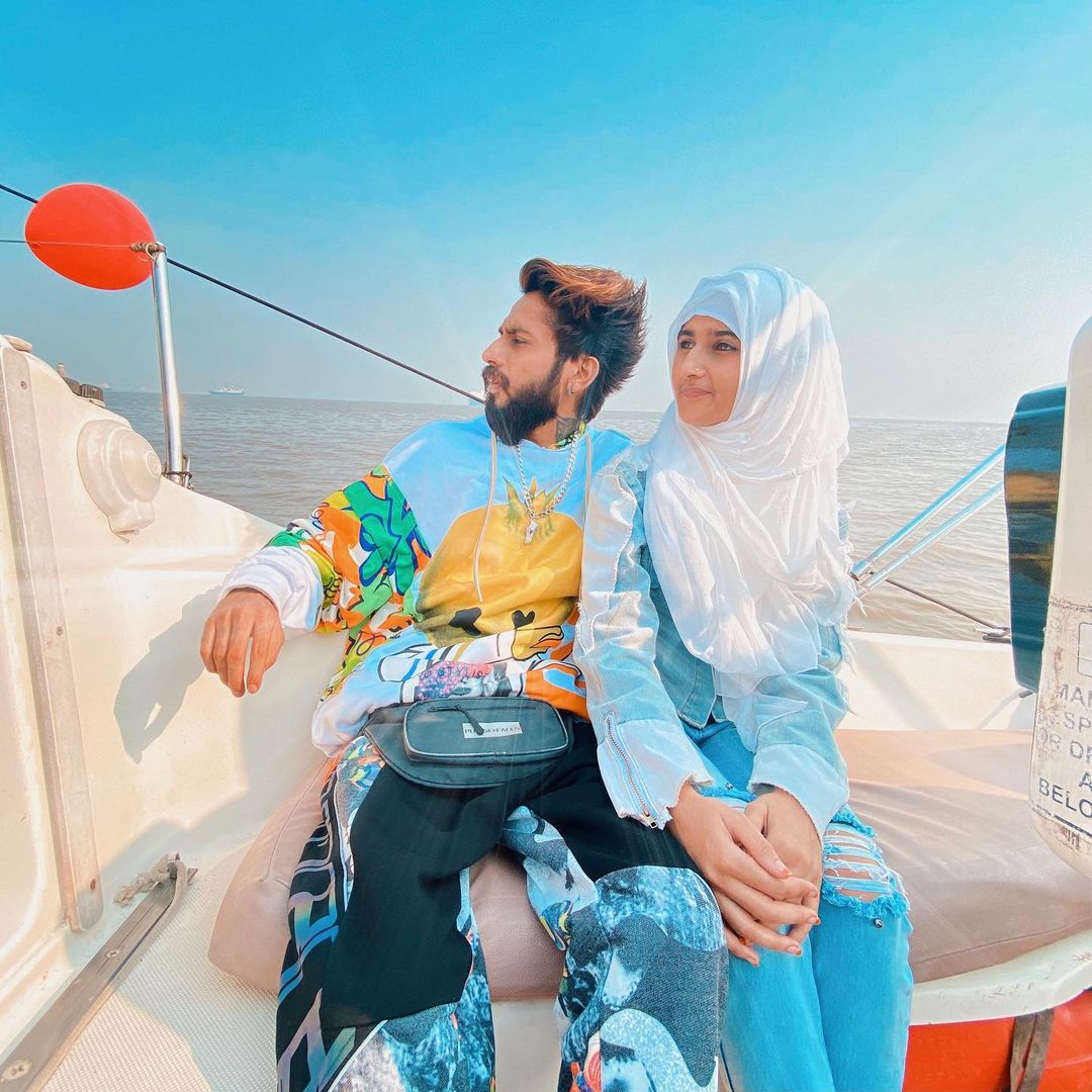 Private Yacht in Mumbai for Couples