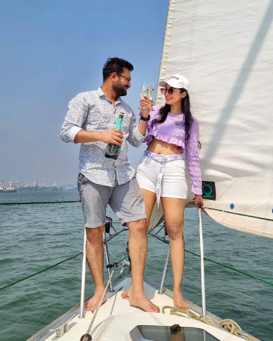 Yacht in Mumbai for Couples