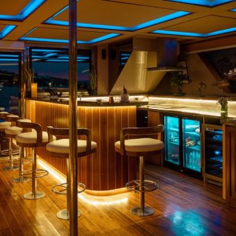 Mi Amor Yacht - Cruising in Goa