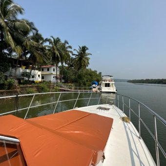 Joan of Arc Yacht, Cruising in Goa