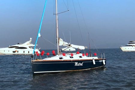 Sailing at Gateway of India, Mumbai (XS 27 Yacht)