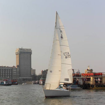 Sailing at Gateway of India, Mumbai (J24 Class Sailboat)