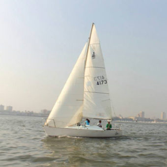 Sailing at Gateway of India, Mumbai (J24 Class Sailboat)