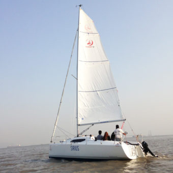 Yacht Ride at Gateway of India, Mumbai, Fareast 26 Yacht