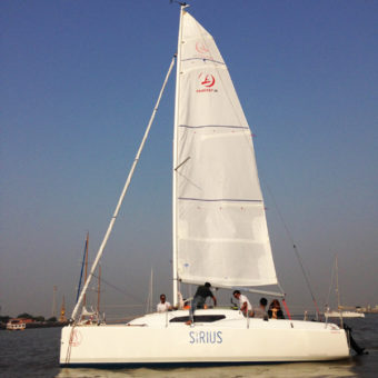 Yacht Ride at Gateway of India, Mumbai, Fareast 26 Yacht