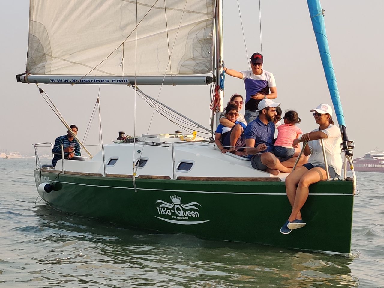 Sailing at Gateway of India