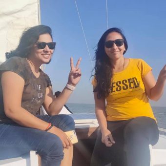 VG 30 Yacht - Sailing at Gateway of India Mumbai