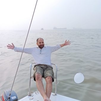 VG 30 Yacht - Sailing at Gateway of India Mumbai