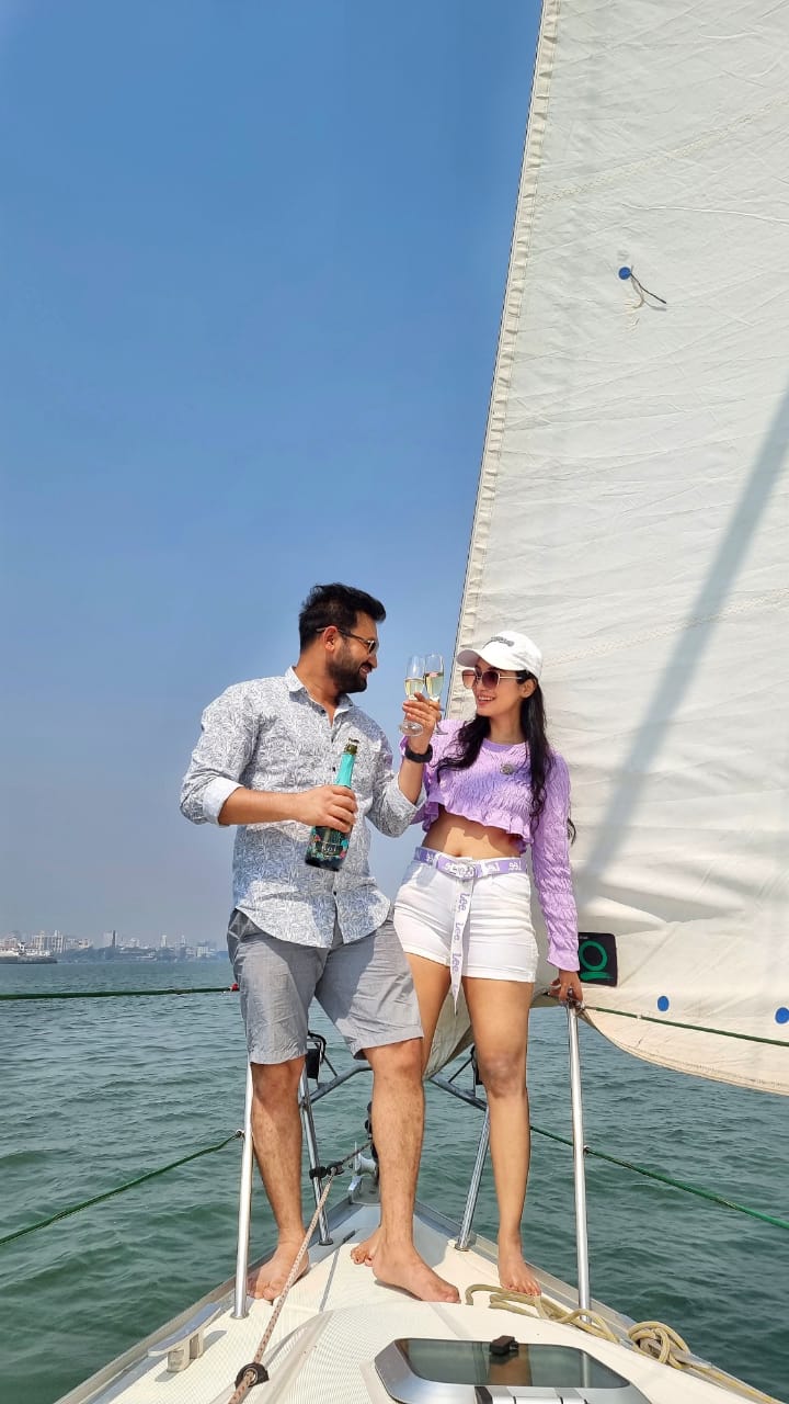 Rent a Yacht in Mumbai for 2 Hours