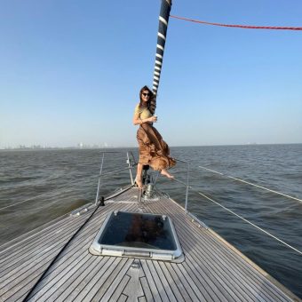 Mariia Tabakova's Review for Jeanneau 54 Yacht - Sailing at Gateway of India, Mumbai
