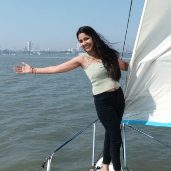 Minal Thakur's Review for Sailing at Gateway of India, Mumbai (MacGregor 26 Sailboat)