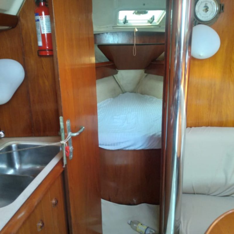 Jeanneau 34 Yacht Charter Mumbai 5