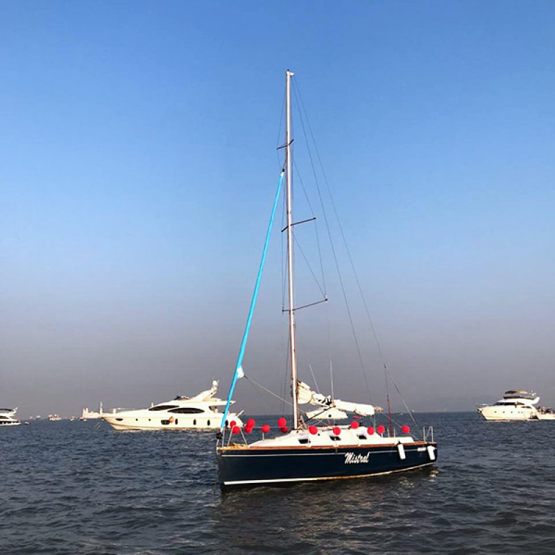 Sailing at Gateway of India, Mumbai (XS 27 Yacht)